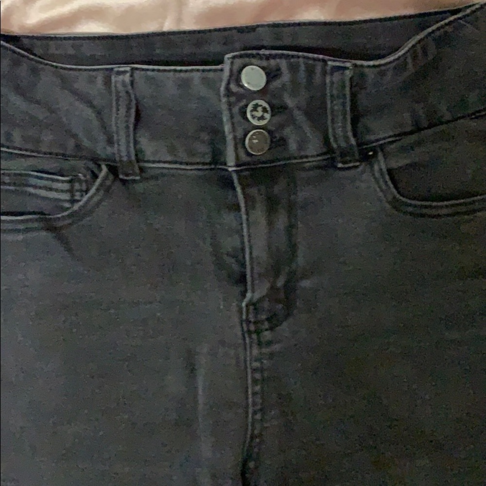 Jeans - Picture 2 of 5